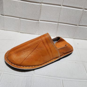 Moroccan Men’s Orange Leather Slip-on Sandals – Handmade Babouche For Him – Natural Leather Slides – Custom Gift Idea – Sizes 40-46 Eu